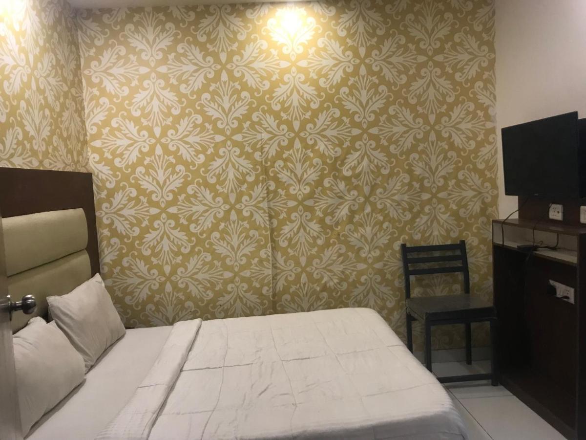 Hotel O Kanak Palace New Delhi Ngoại thất bức ảnh
