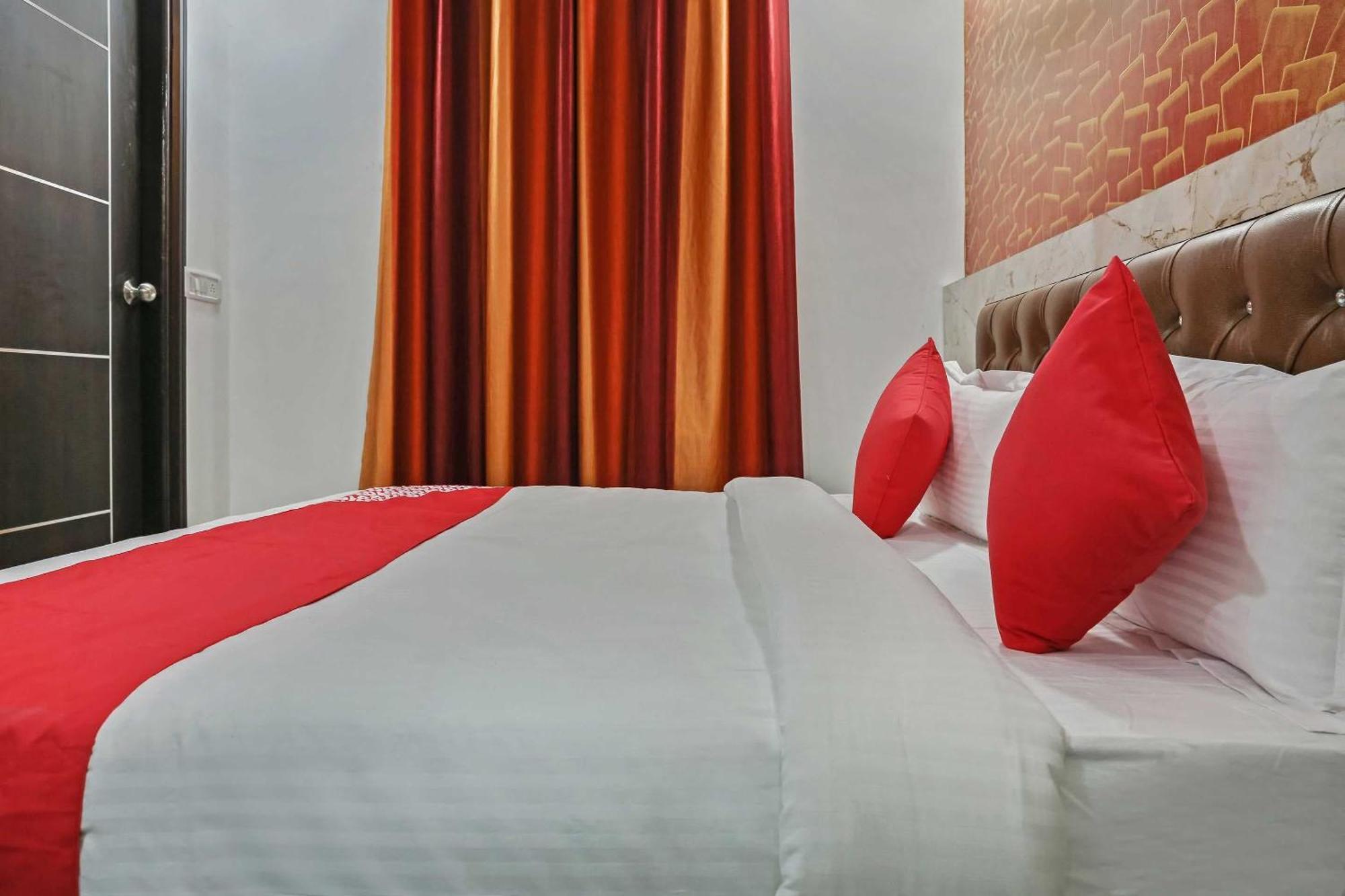 Hotel O Kanak Palace New Delhi Ngoại thất bức ảnh