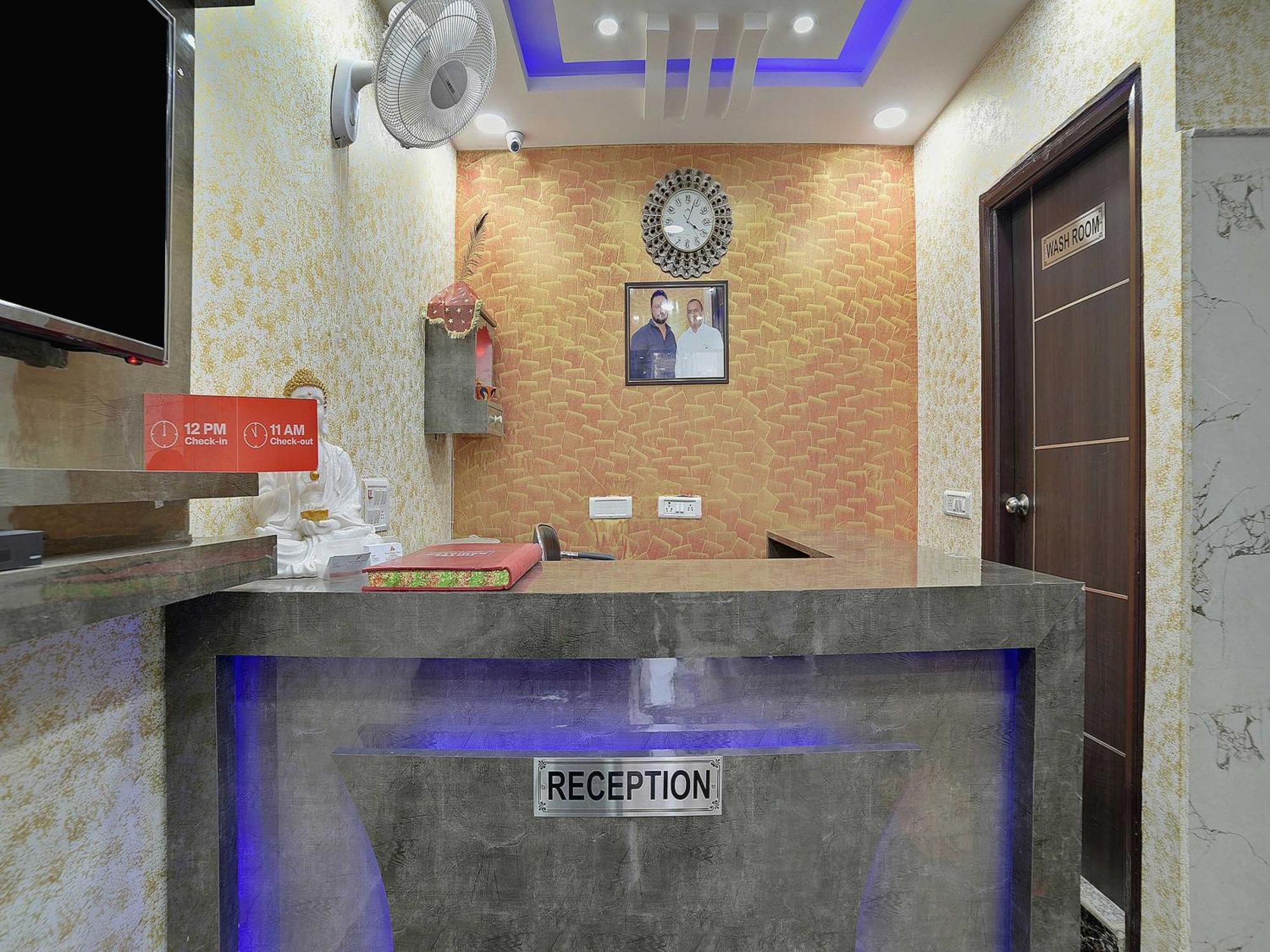 Hotel O Kanak Palace New Delhi Ngoại thất bức ảnh